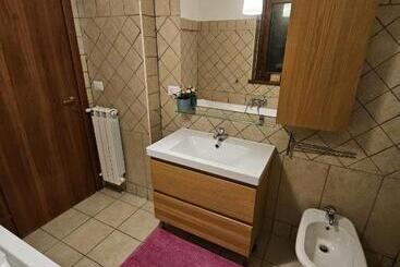 تختخواب و صبحانه Villa Roxana
