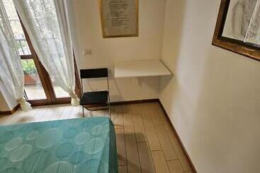 تختخواب و صبحانه Villa Roxana