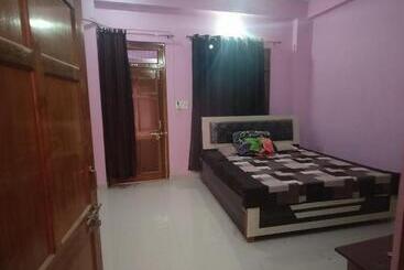 Divine Inn Hotel And Guest House