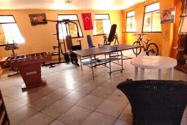 هتل Atuk Wasi Hostel