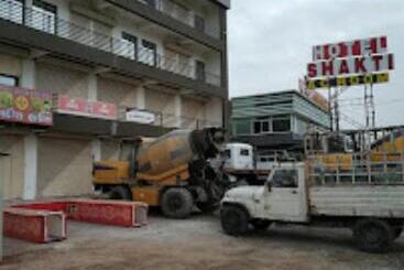 בית מלון כפרי Shakti Delux Rooms Vadodara