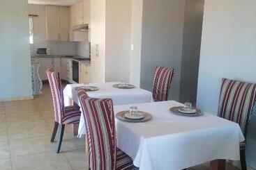 هتل The Wild Pig Lodge