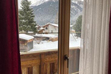 تختخواب و صبحانه Alpenhof Huber
