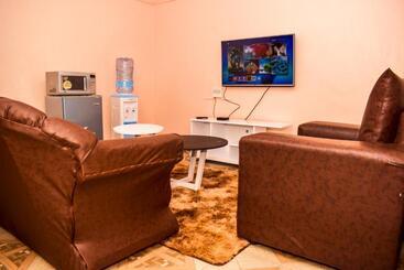 تختخواب و صبحانه Cosy One Bedroom, Fully Furnished Thika, Jomoko5