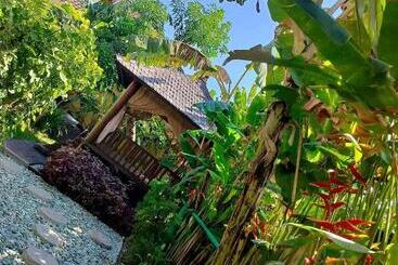 تختخواب و صبحانه Villa Layang Bulan