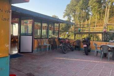 هتل Kalamashi Height Resort
