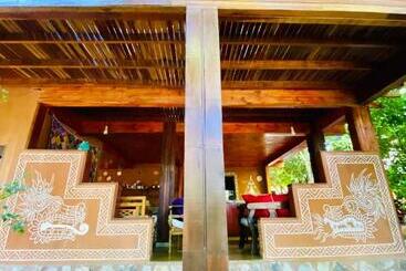 هتل Kalis Inn