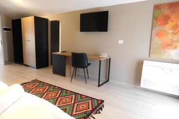 Mik Hotel Korce