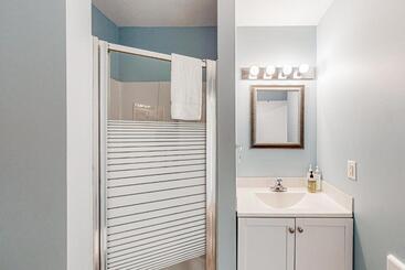 هتل Snowcrest Village, Unit 5b