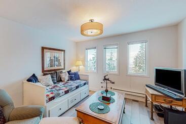 هتل Snowcrest Village, Unit 5b