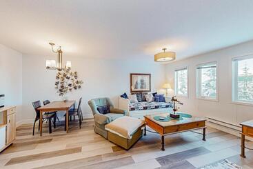 هتل Snowcrest Village, Unit 5b