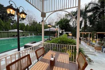 هتل The Greenwood Resort Guwahati