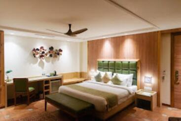 هتل The Greenwood Resort Guwahati