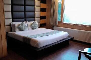 هتل The Shaw Resort