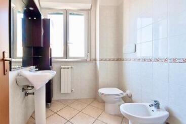 Isa Apartments 2 Beds In Residence With Swimming Pool In San Vincenzo, Just 600 Meters From The Sea