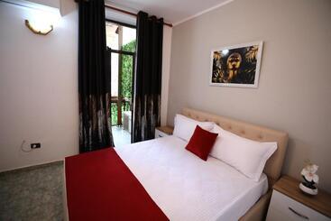 Little Corner Hostel