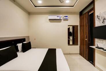 Oyo Hotel Dream