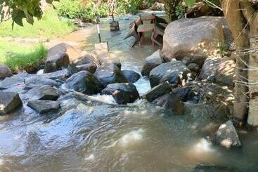 پانسیون Hidden Place