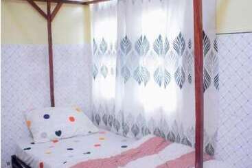 پانسیون Rafiki Apartment