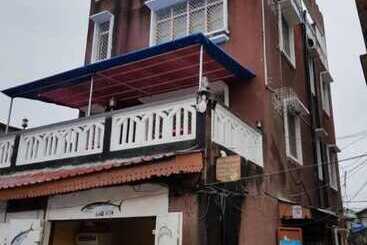 پانسیون Rafiki Apartment