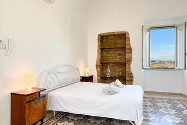 پانسیون Suites Montemare