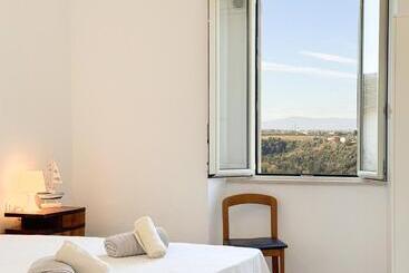 پانسیون Suites Montemare