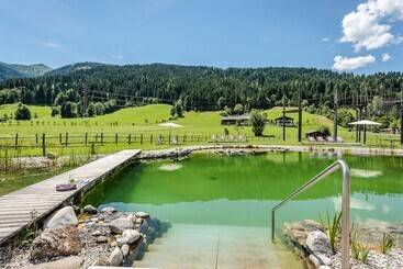 هتل Almdorf Almlust