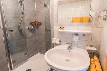 هتل Appartements Kuprian