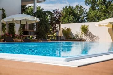 هتل Feel Good Resort Wörthersee