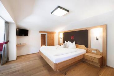 Lifestylepanoramahotel Erika Superior