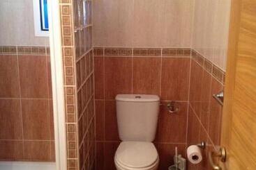 هاستل Kaktus Surf House