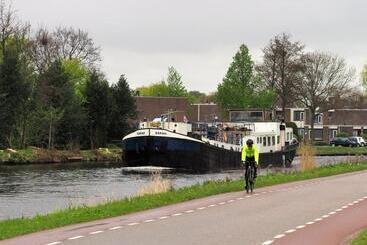 هتل Boat Sarah Groningen