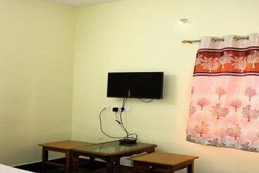 هتل Cbr Guest House