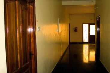 هتل Cbr Guest House