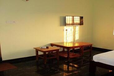 هتل Cbr Guest House