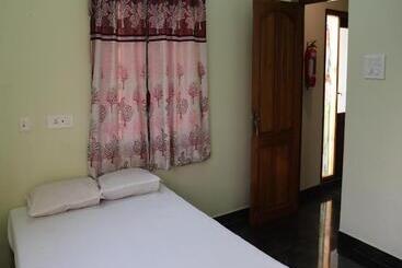 هتل Cbr Guest House