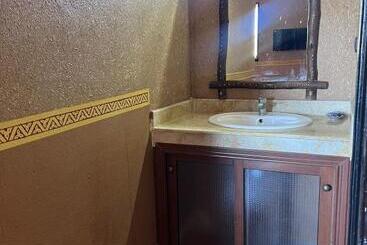 هتل Chez Belhou