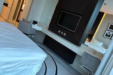 هتل Damac Towers