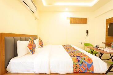 هتل Happy Home Stays