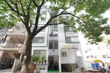 هتل Happy Home Stays