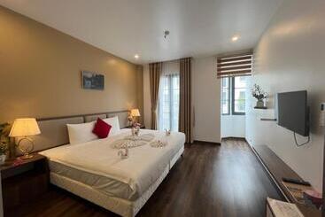 هتل Khách Sạn Lantana Hạ Long