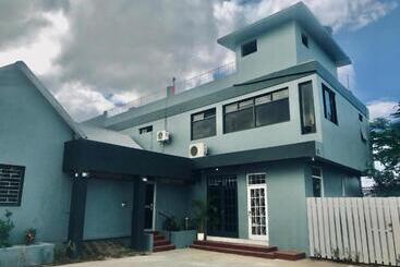 هتل Pogas Inn