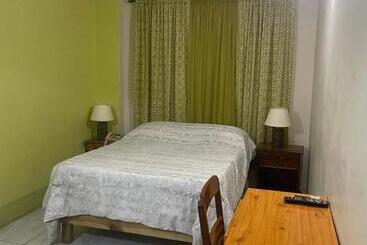 هتل Pogas Inn
