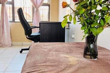Mphatlalatsane Executive Bnb