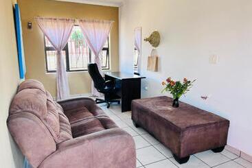 Mphatlalatsane Executive Bnb