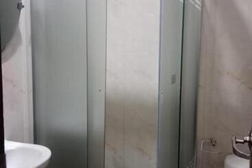 پانسیون Hostal Ostello Amadeus
