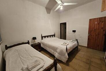پانسیون Hostal San Antonio