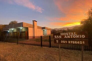 پانسیون Hostal San Antonio