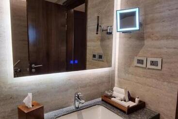 پانسیون Radisson Blue Heaven