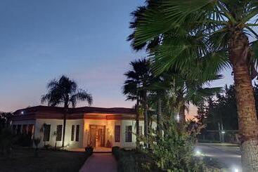 استراحتگاه Qodwa Palace, Rabat Menzeh